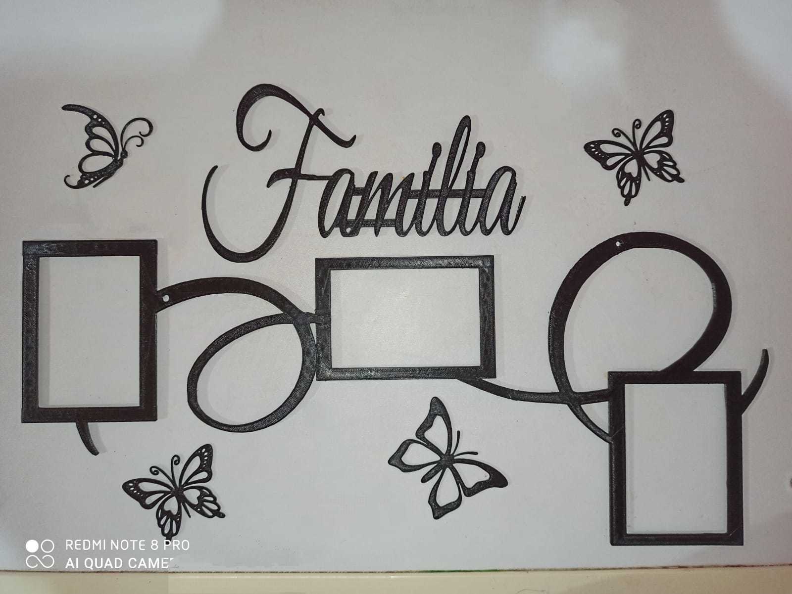 3D file Family photo frame - Family portrait holder 👪・3D printer design